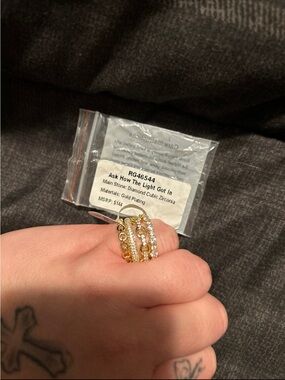 Bomb party delicate ring gold size 9